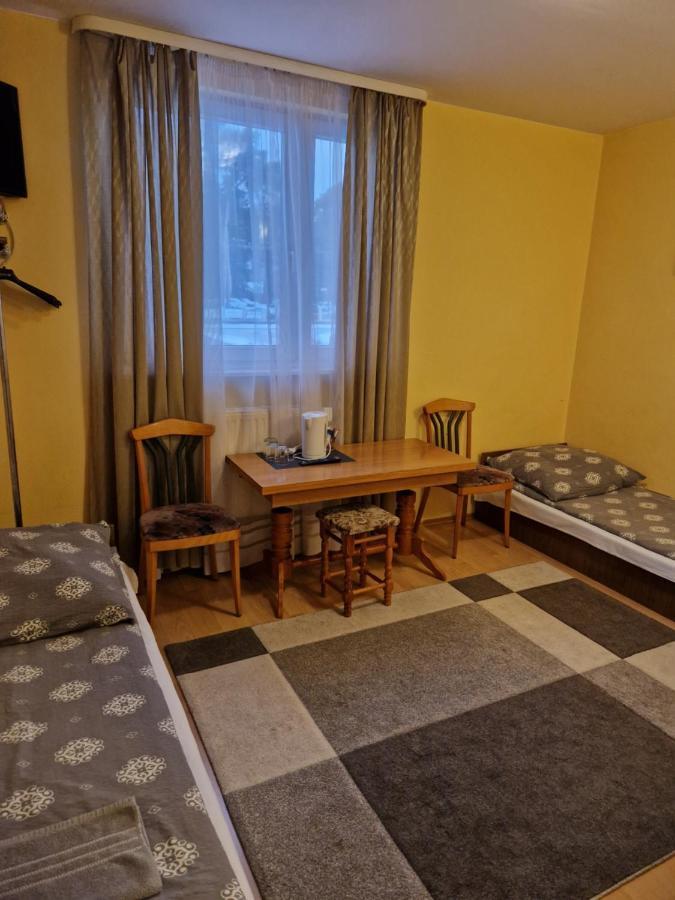 Zajazd Lesny Tuszyn Esterno foto