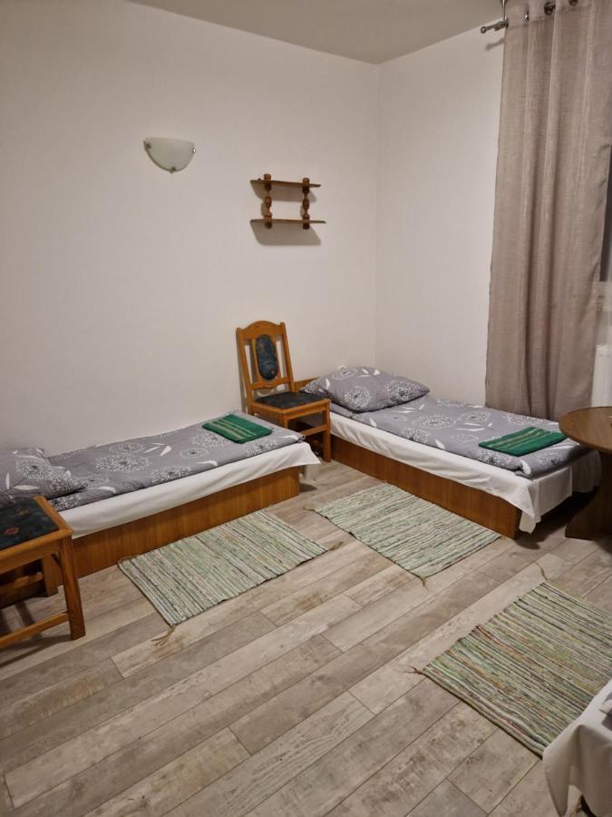 Zajazd Lesny Tuszyn Esterno foto