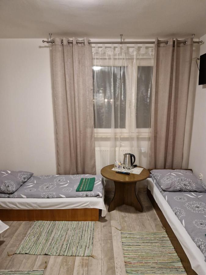 Zajazd Lesny Tuszyn Esterno foto