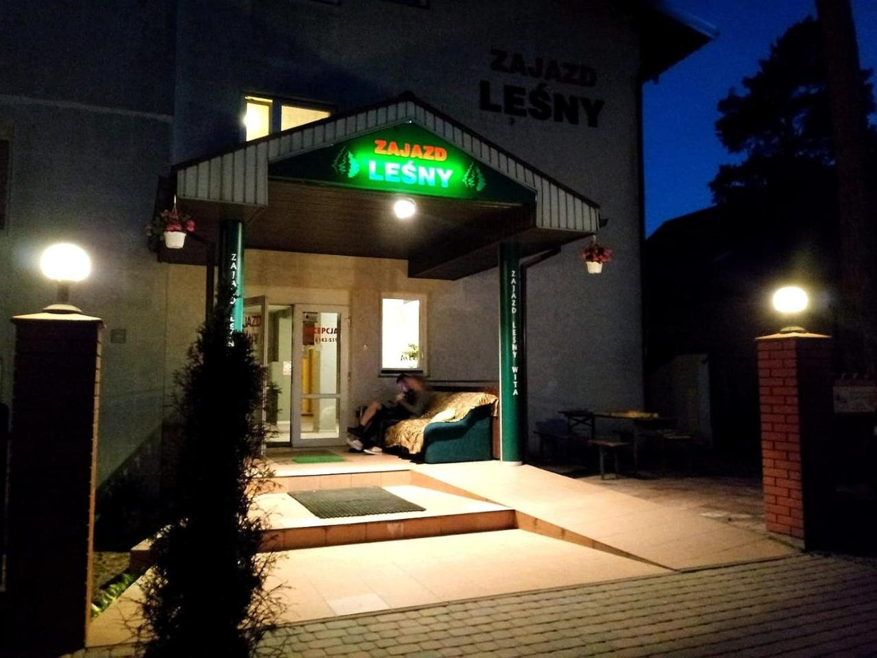 Zajazd Lesny Tuszyn Esterno foto