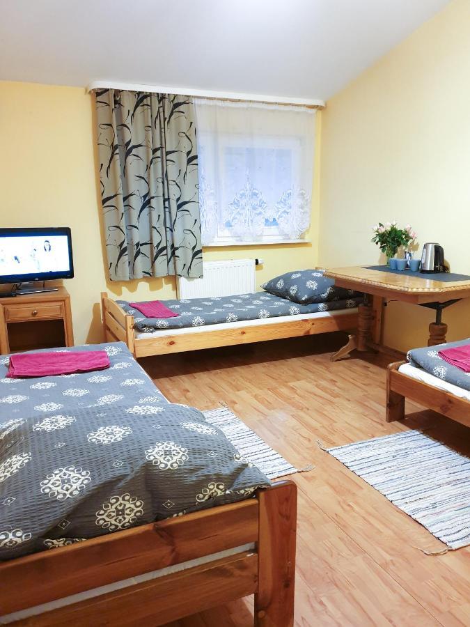 Zajazd Lesny Tuszyn Esterno foto