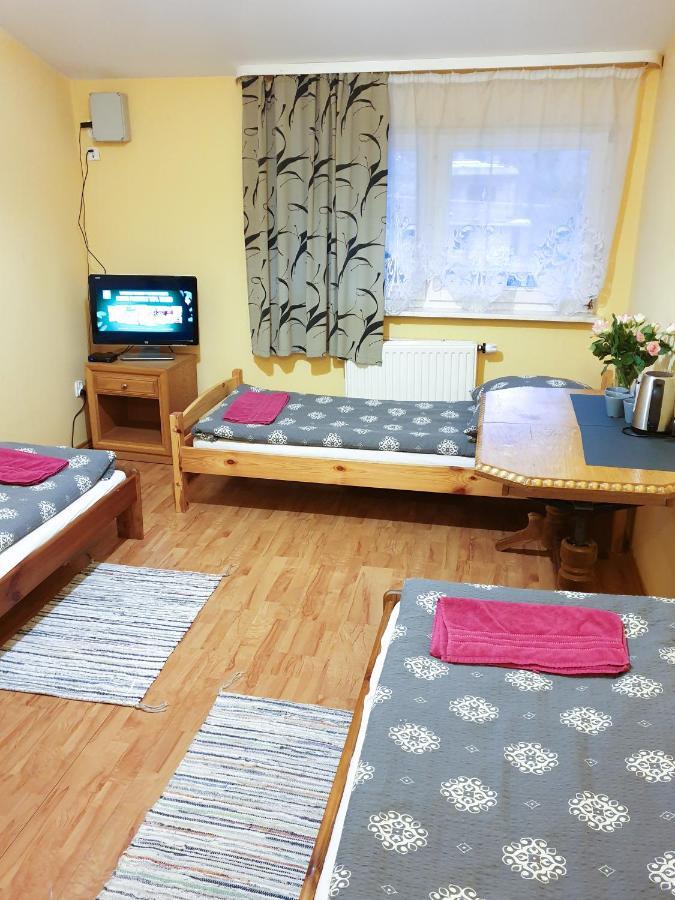 Zajazd Lesny Tuszyn Esterno foto